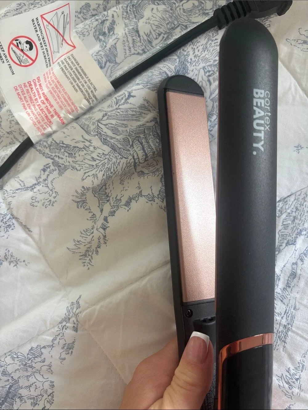 Brand New: Black & Rose Gold Flat Iron Hair Straightener